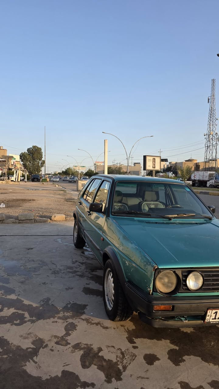 سياره كولف للبيع موديل 1992 كير عادي ستيرن بور سياره بسمي سنويه جديده رقم دولي نينوى بيها كابون دوشمه جديده مابيها صبغ سعر 33 وبيها مجال 
رقم الهاتف *********** بي وتساب أو مراسله الصفحه المكان الموصل حي المامون
