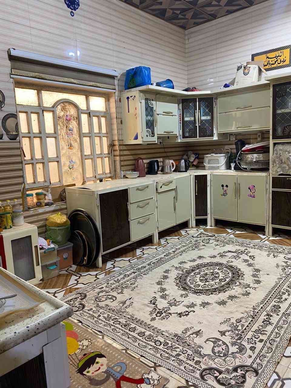 سلام عليكم توفر دار سكن للبيع نوع طابو سهم مساحت لبيت 227 ومبني 165بناء لبيت كله طابوك درجه وئله كراج واسع يحتوي عله غرفتين قرفه منهن سويت طابق ثاني بي غرفه مبنيه فرمستون وصحيات فقط هيكل وقريب عله شارع سايدين مال ابوالخصيب يبعد تقريبن 200متر واجه البيت12متر  موقع البيت ابو الخصيب دورت ام زباله بشارع مدرست رفح ابنهيته متوفره جميع لخدمات ***********سعره125 الستفسار اتصال عله رقم صاحب لدار
