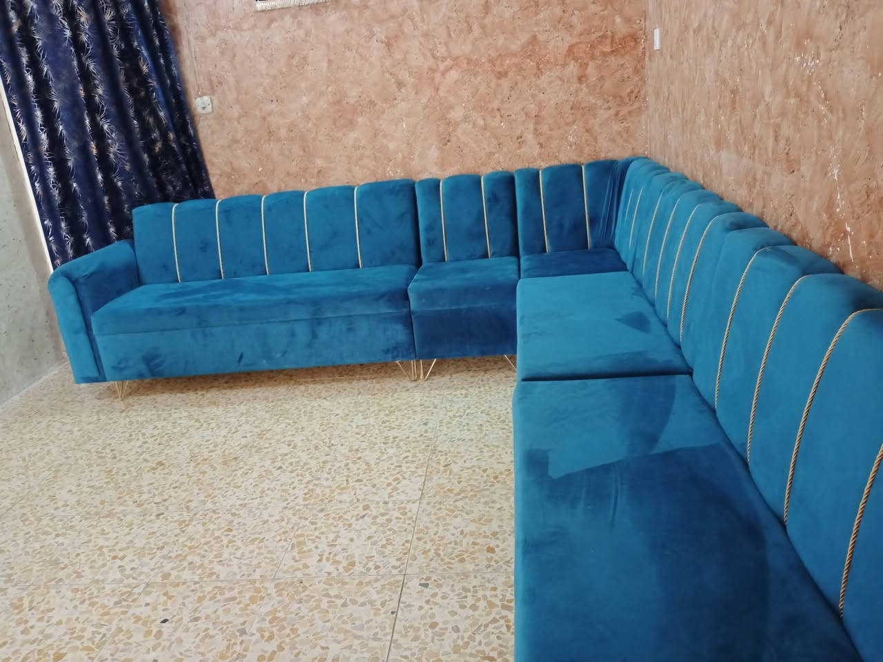 ديوان 10مقاعد تسكام جديد كلش جديد كلش اي ضررمابي شرط النظافه سعره 260يوجد توصيل داخل كربلاء ***********
