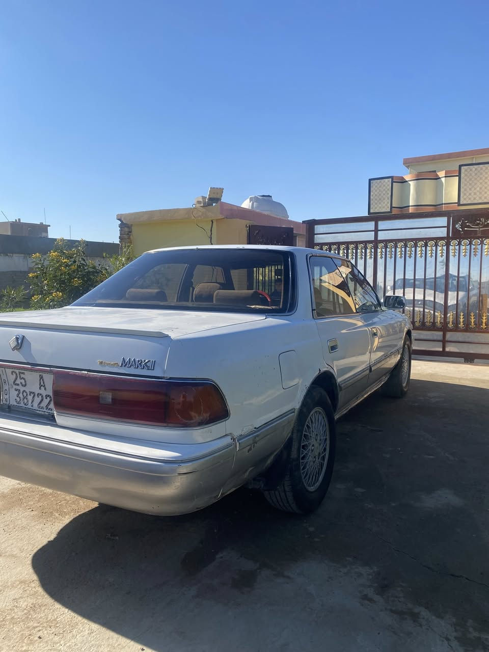 السلام عليكم 

للبيع سياره مارك شطح موديل 1992  رقم جديد  بسمي مكينه بطه اثنين ونص السياره بلاديه بدون ضربه ولا صبغ  داخله حلو  مكان السياره ديالى ناحية كنعان السعر $42 وبيه مجال استفسار اكثر الاتصال على الرقم الهاتف ***********
