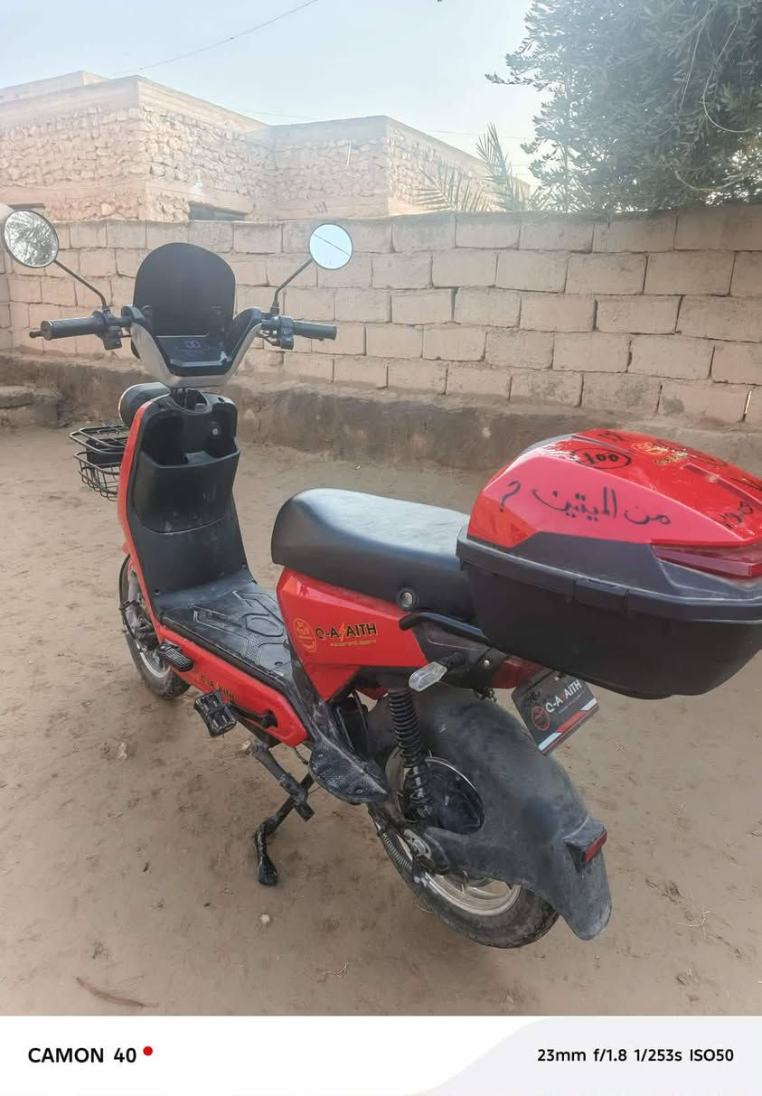 يوجد موطور شحن للبيع 5 بطاريه سعر 575 وبي مجال للاستفسار الاتصال على الرقم ***********
