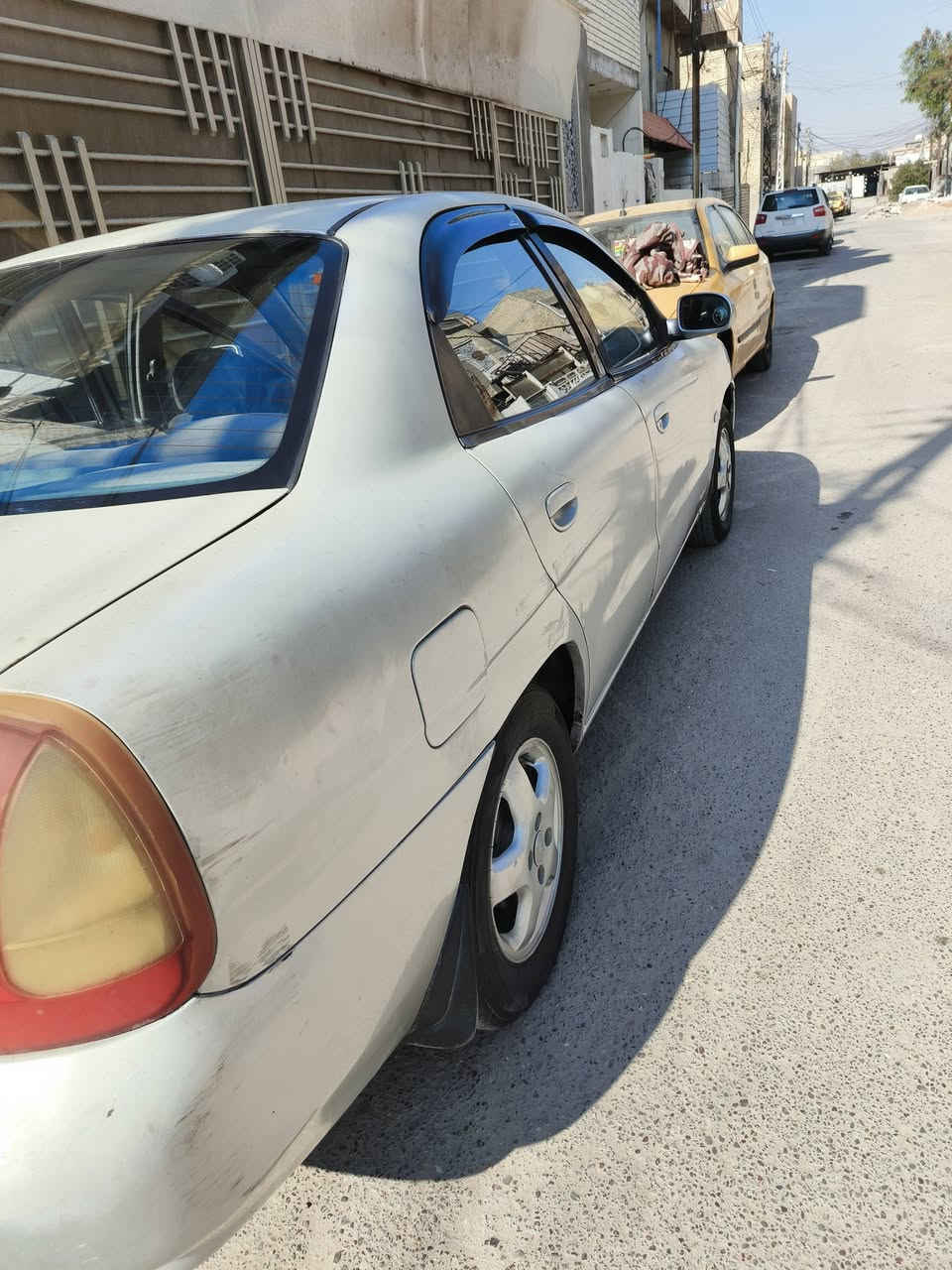 السلام عليكم سياره نوبرا ١ موديل ٩٧ سياره بلاديه بدون ضربه صبغهه جارد محرك ١٦٠٠ المرغوب كير اوتو حاويه قبل ٧ أشهر شاده تخم تاير صدر أمامي وخلفي نظيف السعر ٤٠ ورقه وبيهه مجال بسيط سنويه ٢٠٣٠ رقم انكليزي عنوان بياع رقم الهاتف ***********
