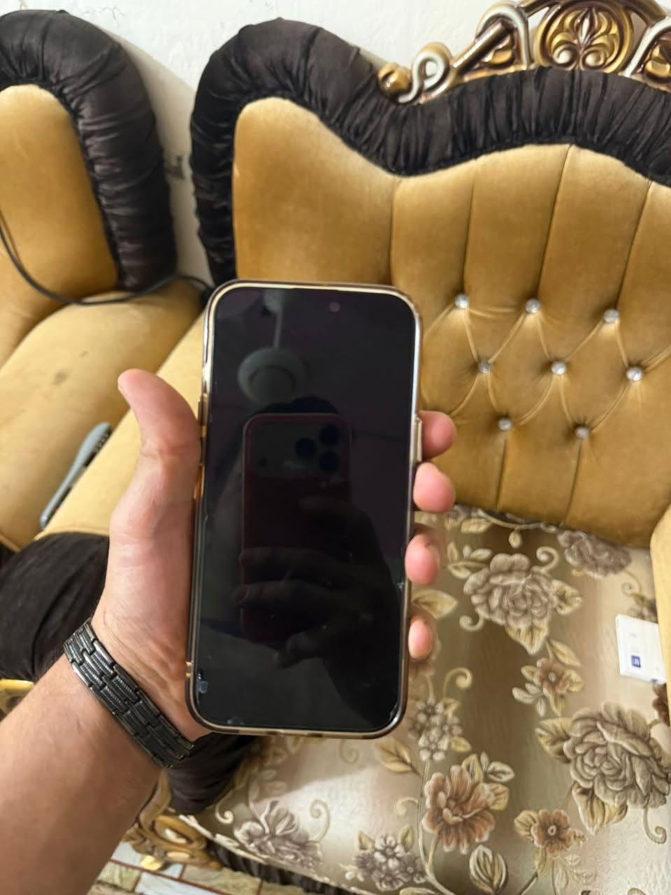 ايفون 16 برو ماكس شرق اوسط ماسترر شرط الفحص بطاريه 100 استخدام شهر فقط السعر مليون و 400 الف الشراي فقط يتصل ***********
