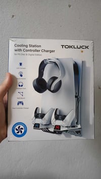 مبرد ps5  للبيع أعلى سعر ابيع بس بيه نقص هاي القطعه ال تمسك السماعات ا...