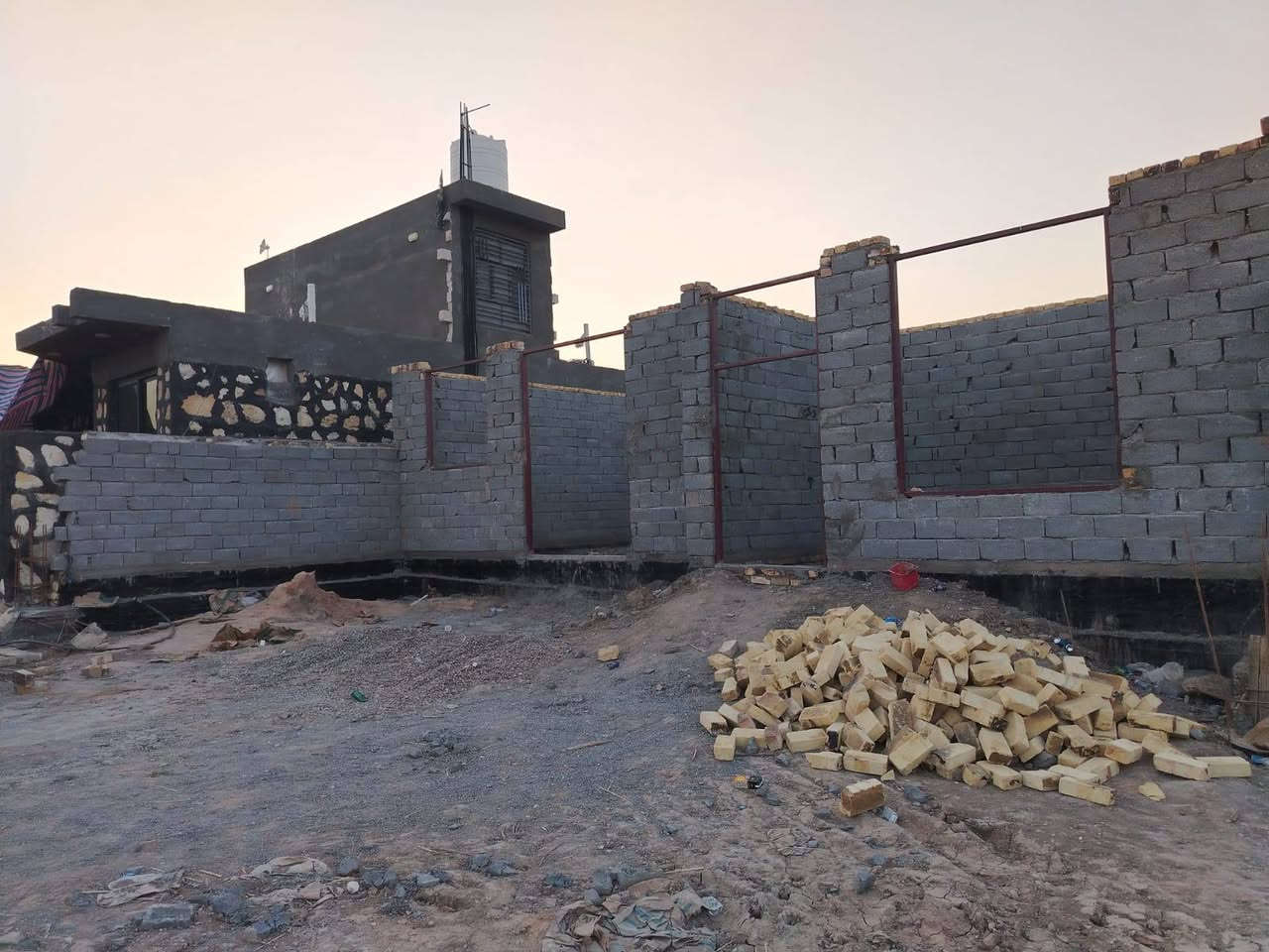 يتوفر  عروض لدينا  دونم نظاميه ب مساحات  مختلفة حسب رغبة المشتري للبيع الموقع بابل النيل الصياحية الاستفسار الاتصال على الرقم *********** أو مراجعه مكتب عقارات الصياحية مقابيل كوين بارك
