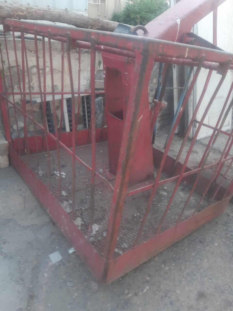 السلام عليكم 
سلة كرين حرامي للبيع 
***********
