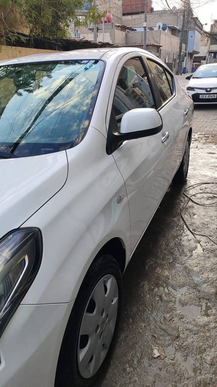 نيسان سني هندي بليتة زركة موديل ٢٠٢٤ 
رقم بغداد اكليزي رقمها حلو كلش جديدة لوك ماشية ٣٠ ألف مكفولة من كلشي عدة شخط الباقي كفالة عامة بسيط بالباب خلف الصدر ميبين الا تركيز كامرة بلاي شاشة تحكم ستيرن داخل بيجي بلاجكتور 
سعر ١٢٨ مجال بسيط 
للاستفسار ***********
