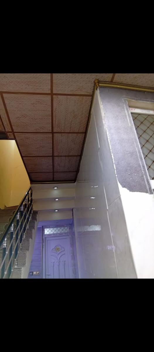 السلام عليكم بيت للبيع ديالى بعقوبه زراعي 25 بالمفرق قرية حجي ناصر طابقين الاول غرفة نوم واستقبال وصالة ومطبخ وحمام والثاني غرفتين نوم وصالة وحمام والأرضية كرانيت والصحيات داخلي وخارجي والمساحة 125م والسعر 77م وبيه مجال
للتصال ***********
