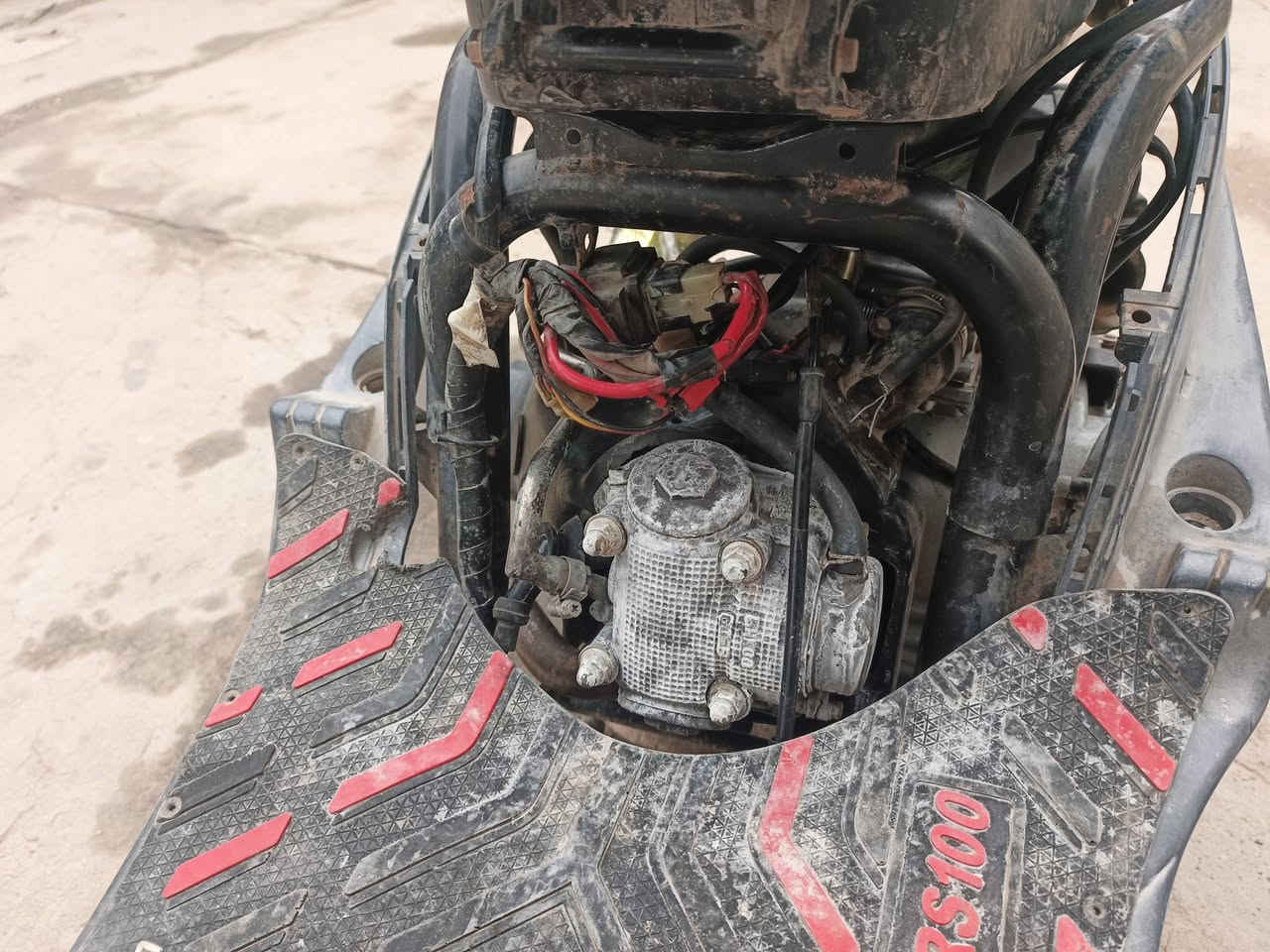 السلام عليكم دراجة ماكس منغولي للبيع بلادي نكرة بكل وقت تيرات خلفي امامي جداد نقص بس باتري 400 وبيها مجال مكان حلة حي الجزائر ***********
