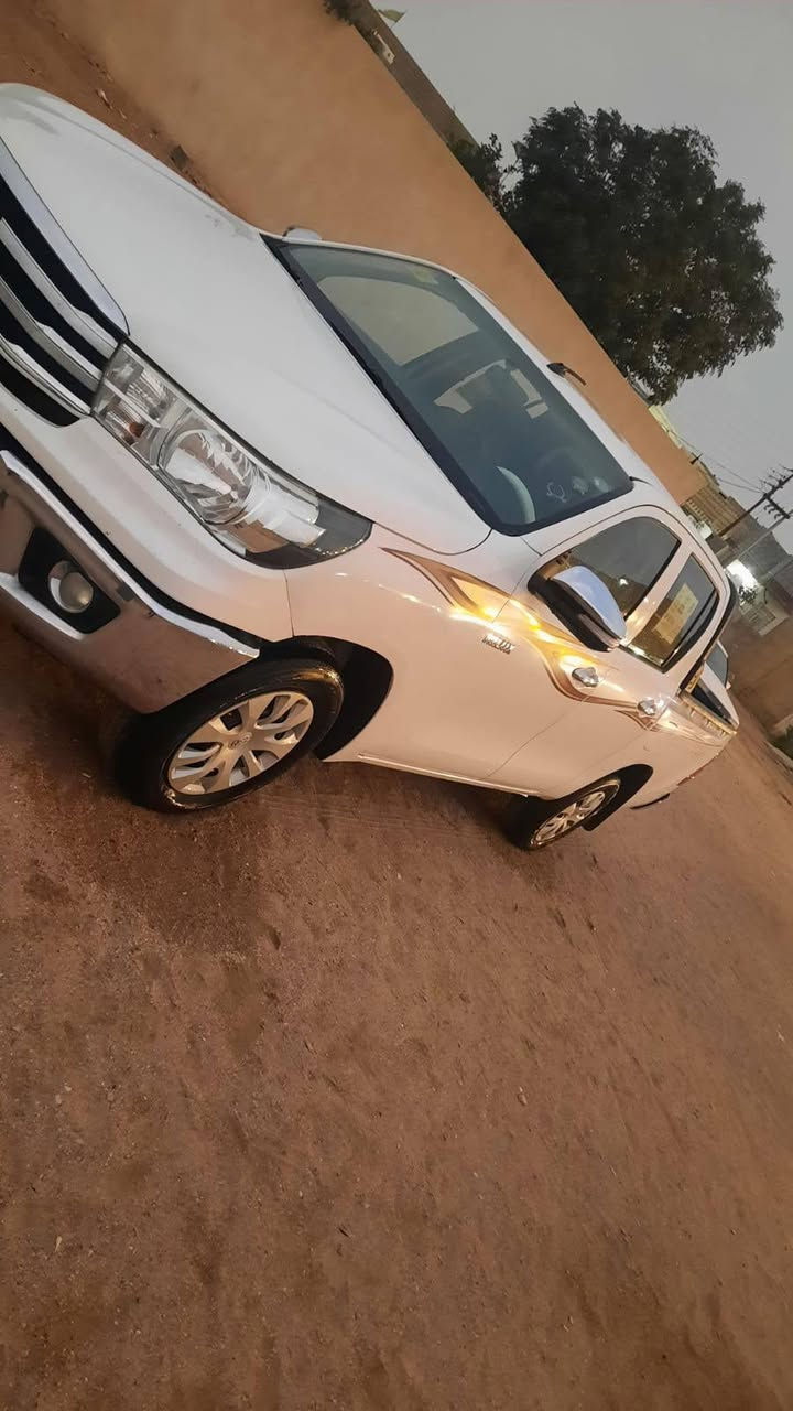 السلام عليكم ورحمه للبيع
بيكم فلاونزه 2016 ساز رقم اربيل سنويه منتهيه ماشيه 330الف السياره مكفوله كفاله عامه فقط رشة صبغ بل بنيد  موضحه بصوره الباقي كفاله عامه السياره جاهزة حداده تخم تاير المكان البصرة 
السعر 200 وبيه مجال الشراي يتصل وبخدمته 
‏‪***********‬‏
علما غير متواجد على الخاص أنه مكلف بنشر
