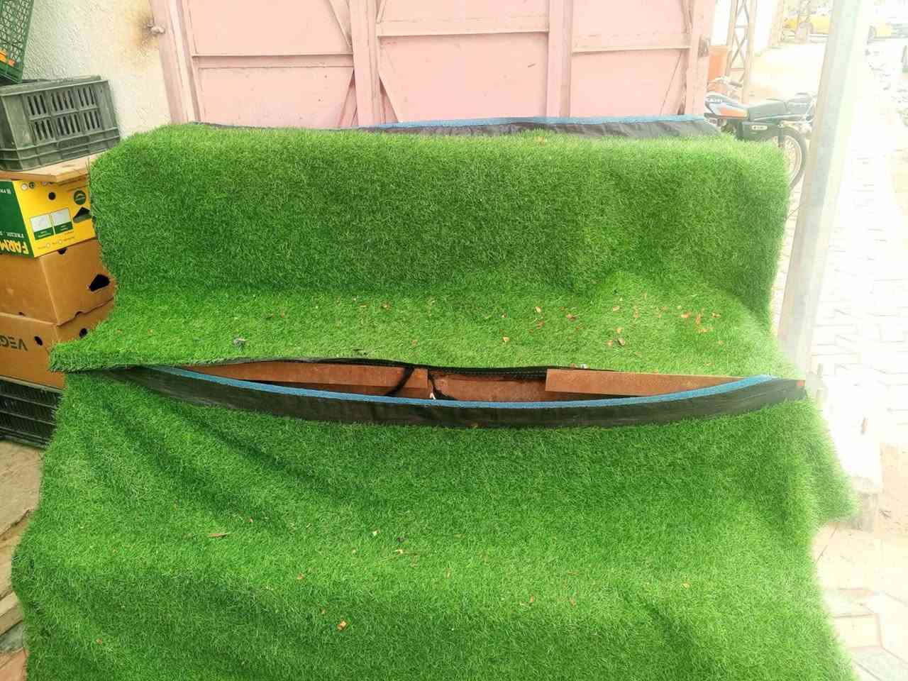 ميز مخضر مدرج وبي ابواب صغيره تنقفل مع 2 ميوزه حديد ثقيل للبيع 
الفتاحية 
*********** واتساب
