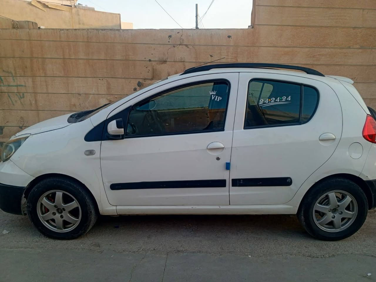 🚗 فرۆشتنی خێرا – Geely Panda 2014

💰 نرخ: 45

ماشاءالله، سەیارەکە زۆر پاک و خاوێنە و ئامادەی بەکارهێنانە.

زانیاری سەیارە:
✅ ماکینە زۆر باش و تاقیکراوە.
✅ گێر باشە، تەنها لە گواستنەوەی گێری 2 بۆ 3 تۆزێک هاف دەکات.

عەیبەکان (بە ڕاستگۆیی):

- بۆنیتی سەیارەکە سبوغە.
- پێش و پشتی سەیارە کەپسە.
- تۆزێک قەڵب لە قاپۆق هەیە.
- 5 وەرەقە غەرامەی لەسەرە، دوای مامەڵە چارەسەر دەکرێت.

⚠️ تکایە تەنها مشتەری ڕاستەقینە پەیوەندی بکات.

📲 تەنها لە WhatsApp نامە بنێرن، تکایە تەلەفۆن و نامە  تەنها لە وەتسئاپ وەڵام دەدەمەوە.

📞 WhatsApp: *********** أربيل, العراق
