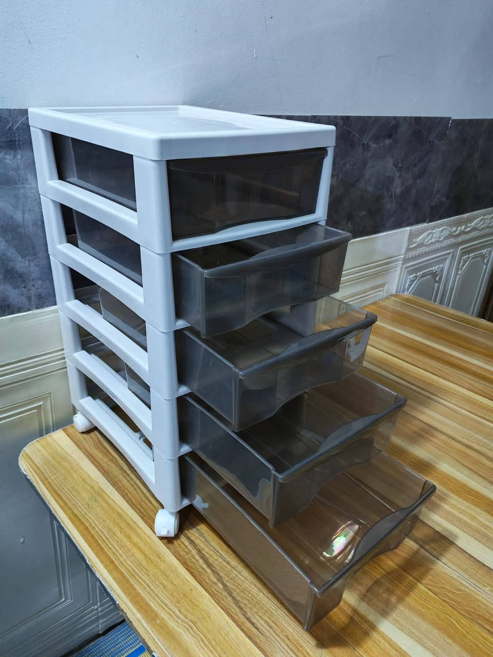 مجرات اكرلك 
قياس 55*35*27
على اول تم 15🍏🌹


**إذا كنت صاحب هذا الإعلان وتريد حذفه لأي سبب، رجاءا أرسل رسالة إلى الدعم الفني**