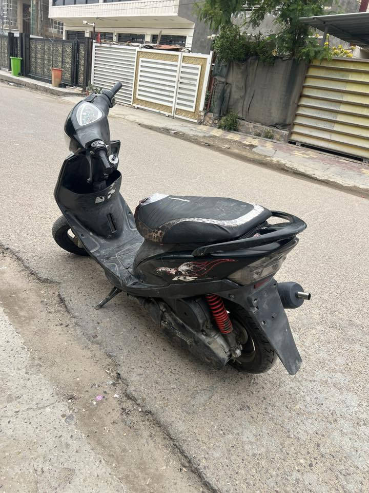 السلام عليكم ماكس عدله للبيع دراجه ابلاديه شلعه معدل اشك الكاع الدراجه نضيفه حيلل كفرات كلها مختمه دبلها البلادي موجود وشادلها كابريتر تجاري وهم البلادي موجود شغال نقوصاتها فقط بريك تجي وتكلب وشوف المكان بياع ***********
