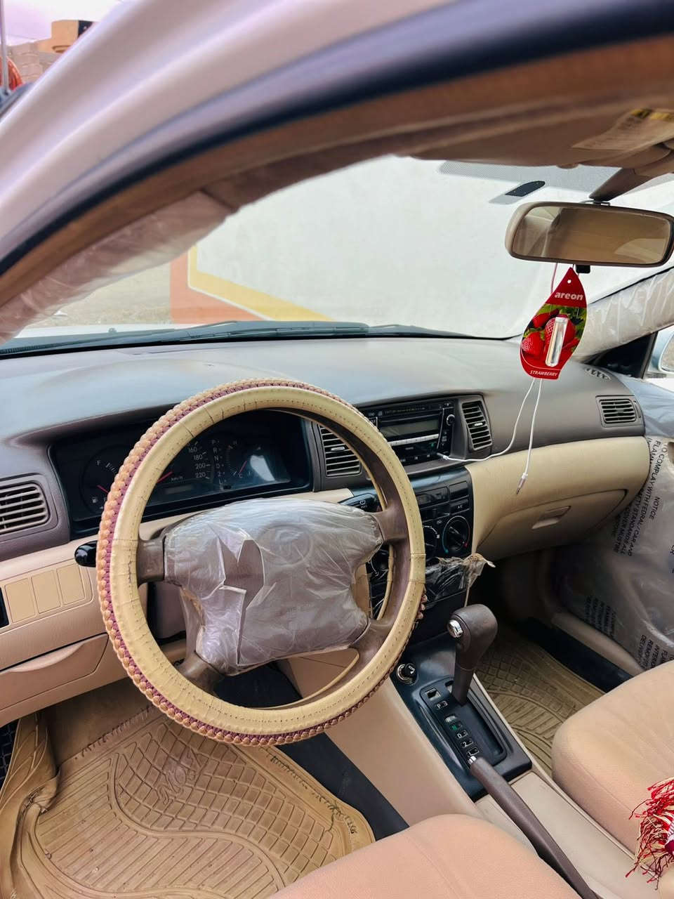 السلام عليكم 
كورلا بيكاتشو موديل 2006 بلادي كير محرك صدر امامي خلفي شرط ضرر باب السايق بي نص قطعة ولباب الخلفي نص قطعة ولباقي مكفول شرط سياره حيل حلوه مال جناي رقم بغداد باسمنه سنويه ل28 ماناقصها برقي 
السعر 95 وبيها مجال يرهم مراوس حسب القناعه  العنوان صلاح الدين بيجي للأتصال ***********
