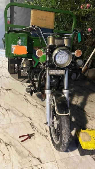 سلام عليكم شباب عندي ستوته كربلاء رقم وسنوية موديل 23 ستوته جاهزه مكان كرمت علي شراي  ينتصل *********** سعر 2500بيها مجال قليل محتاج وريد ابيع
