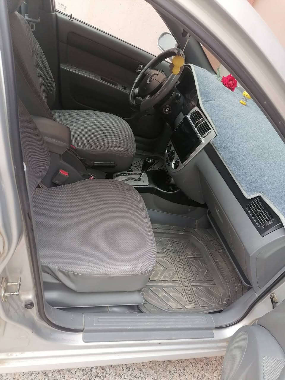 السلام عليكم سياره للبيع اوبتره ٢٠٠٧ سنويه ٢٩ سياره جاهزه بدون ضربه مصبوغه حزام جماليه للاستفسار ل *********** السعر٧٣ وبيه مجال
