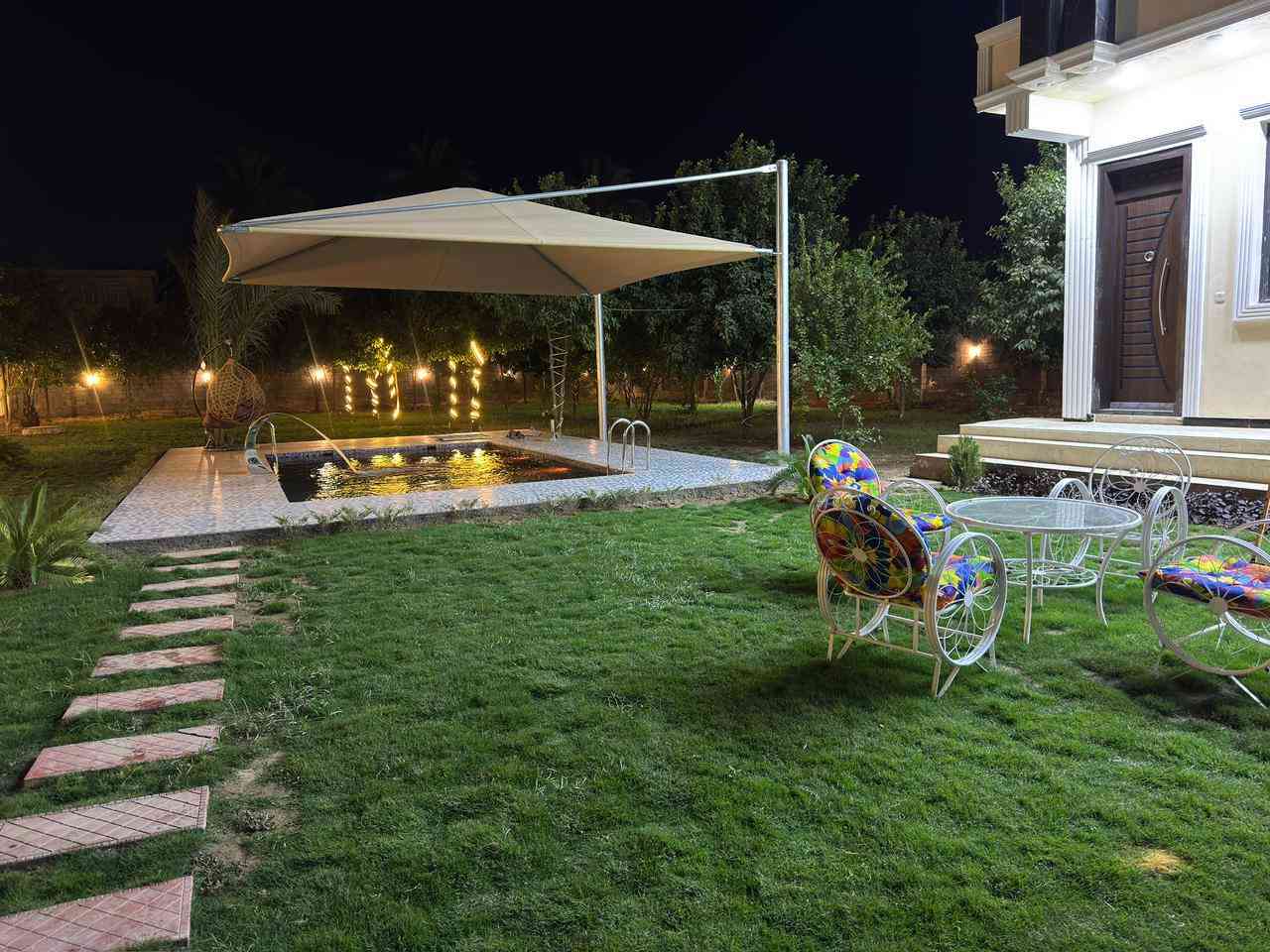 يوجد لدينا مزارع الاجار شفت صباحي ومسائي عنوان الدوره البوعيثه الحجز و استفسار ***********
