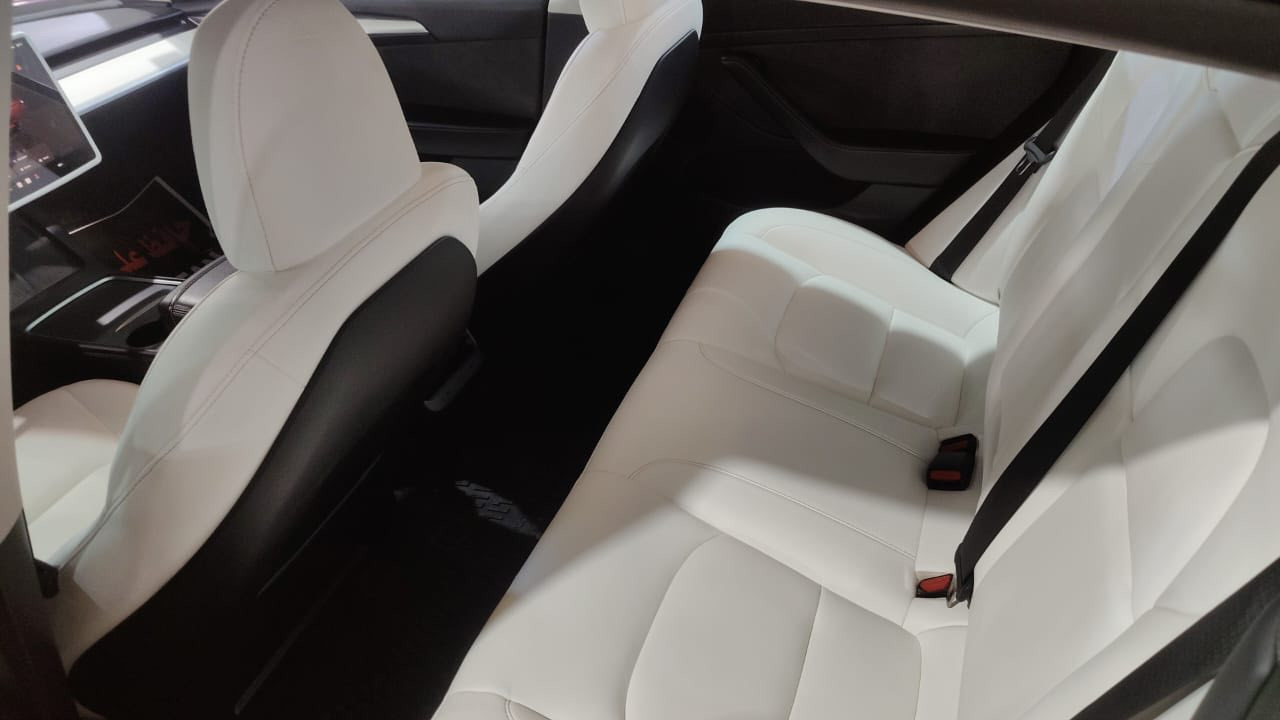 السلام عليكم
تيسلا   Model 3 
موديل 2023 
 بيرفورمانس 
 كلين  بدون ضرر 
ماشية 20,000 km 
مغلفة ppf كامل 
 السعر 21,000$ 

للاستفسار 
‭0774 511 1105‬
