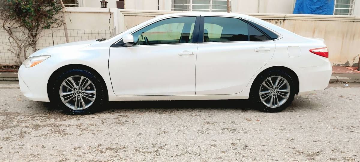 تویوتا کامری2015 se مواسە فات ئەمریکی   پارچەو نیوێکی بۆیاخە چەمەلەخو درگای دوای سەکن بێ ناوگرتن  بەناوی خۆمەوەیە سەنەوی بەسەر نەچوە گێڕو مەکینەی نەکراوەتەوە 80مایل ڕۆشتوە هیچ کێشەیەکی نیە هەموگیانی بەشەرت ڕەنگی سپی بەفریە سعری 158 گەڵایە معامەلەیەکی برایانە  *********** السليمانية, العراق
