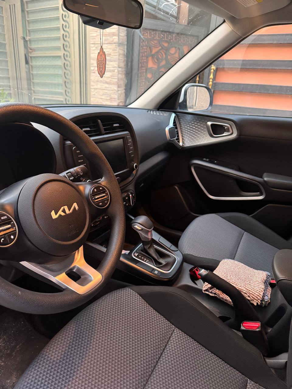 سلام عليكم كيا صول موديل 2025سياره جاهزه وارد أمريكي مبدل باب نفس الون جاملغ راجع عل حار ماشيه 9000 مكينه 2000 دوش بجم كبس بلادي المواصفات خروج عن المسار بريك ذاتي اطفاء ذاتي لصرفيه الوقود السعر 170 وبيها مجال العنوان بغداد الدورة شارع ابو طيارة 
***********
