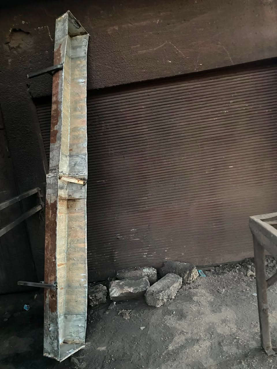 السلام عليكم
جابيه مالت مي لبيع
طول 3 متر 
الاستفسار اتصل ***********
