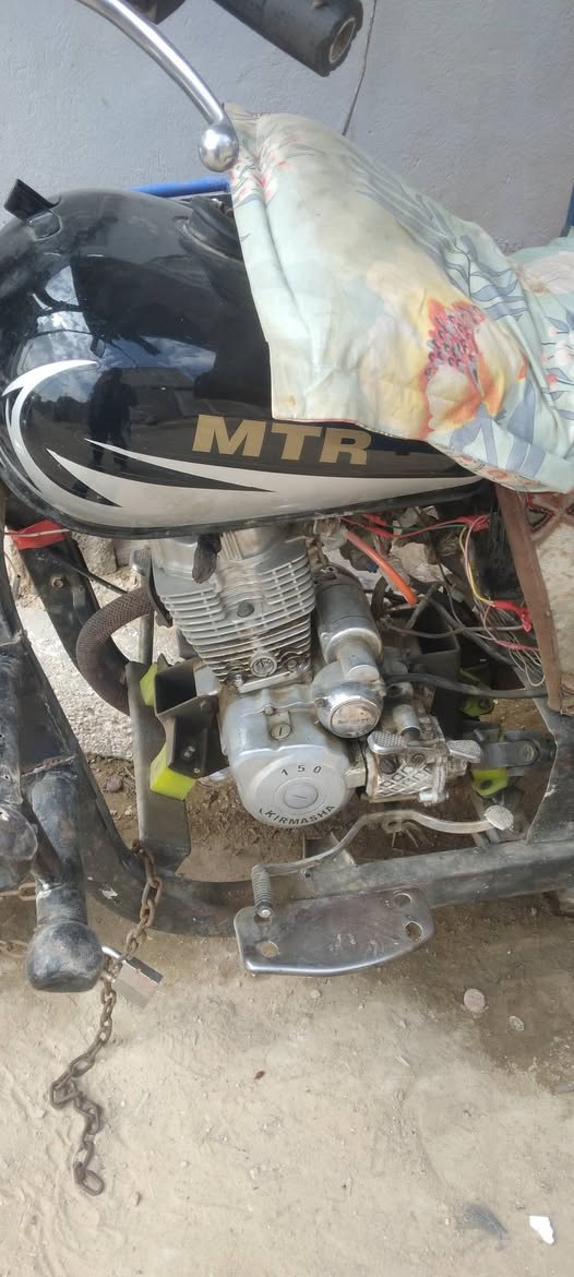 ستوته ام تي ار موديل 15 650 قفل اللي يريدها يراسلني خاص


**إذا كنت صاحب هذا الإعلان وتريد حذفه لأي سبب، رجاءا أرسل رسالة إلى الدعم الفني**