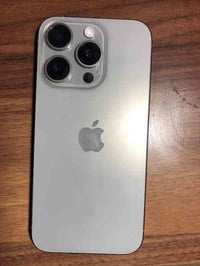 ايفون 15 برو ، لون تيتانيوم ، الجهاز نظيف جداً ومكفول وماداخل تصليح نه...