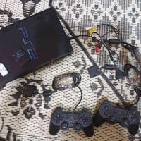 ps2 phat يحتوي على العاب snas sage ps2 يحتوي على كسور السعر 35/000بيه ...