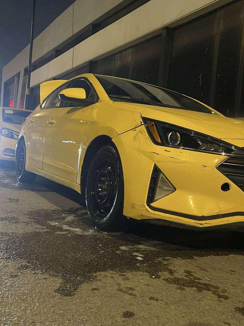 سلام عليكم شباب للبيع الانتره 2019 كير ايتي سياره حلوه بيهه نقص باس دعاميه الوره سياره حادثهه مال امريكه فقط الدعاميه الوره بلعراق مبدل جاملغ وبنيد وبيهه جاملغ الوره معمر رقم بصره مكان بغداد شارع فلسطين *********** السعر من الاخير 118
