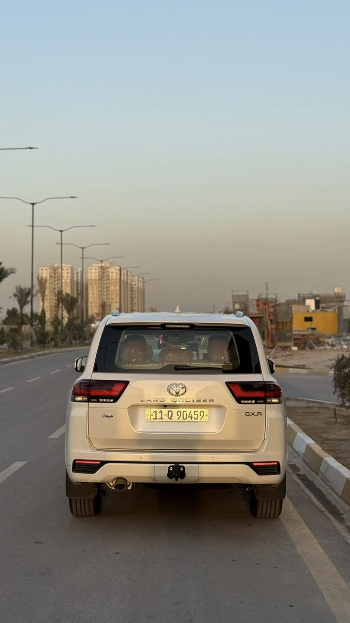 سلام عليكم ....
لاند كروز موديل 2025 للبيع او المراوس 

تويوتا العراق ضمان فئة

GXR

محرك 6 سلندر 4000cc تنفس طبيعي السيارة حالة الزيرو ماشية 260 كيلو متر

المواصفات

١ بصمة تشغيل

٢. تشغيل عن بعد

٣ . خمس بصمات ابواب

٤. باب خلفي كهرباء

٥.شاشة كبيرة الوجبة جديدة

٦.كشنات كهرباء

٧. ثلاث شاشات ايباد

٨. تحكم ستيرن

٩. فتحة سقف

١٠. ثلاجة

١١.سايد بريك دكمة

١٢. حساس امامي خلفي

...للتوضيححح السيارة تويوتا العراق ضمان

.. العنوان بغداد العامرية.

السعر 75 الف دولار وبيها مجال

الرقم ....

***********

***********
