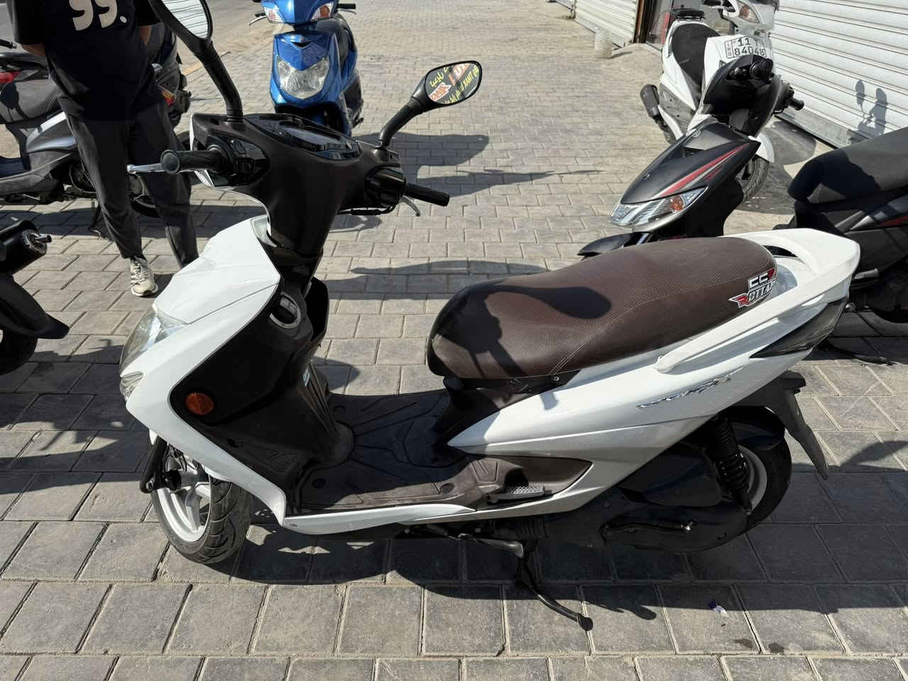 معرض الواثق لتجارة الدراجات النارية 
رقم بغداد مشروع وطني تحويل مباشر 
متوفر ياماها سكنس لد
 وارد يابان 
قبق نفخ 
استان كهربائي 
داخل جگليتي 
عداد الممشى 27,000
جاهزة وكاملة على اخر حباية ومكفولة من النقص 

السعر 26 ورقة وبيها مجال قليل حك الجية 
***********
***********
