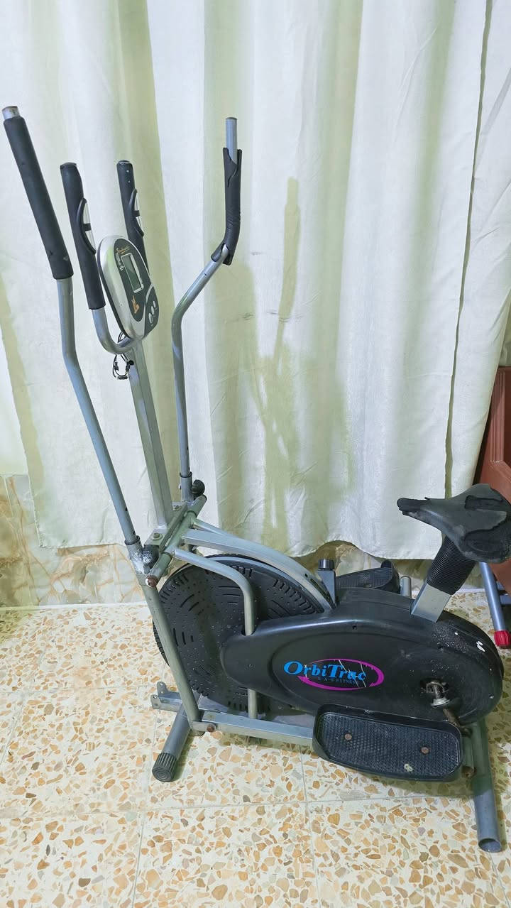 بايسكل رياضه للبيع القايش فالت والصجمات مال البايدر واكعات موجودات يم اي ابو بايسكلات اومطلحين البايسلكات الرياضيه سعره 50 الف مكانه رارنجيه ***********
