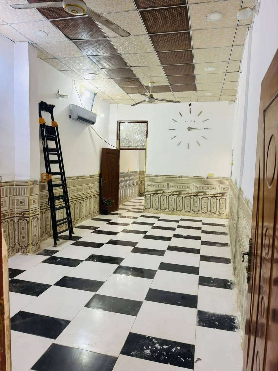 #دار_للايجار_زراعي_في_حي_الجامعه_نهاية_شارع 20 على الشارع 20 نفسه 
ايجاره 350 
تفاصيل الدار
#غرفتين_نوم_صاله_مطبخ_صحيات داخلي وخارجية
للاتصال والاستفسار اكثر
***********
