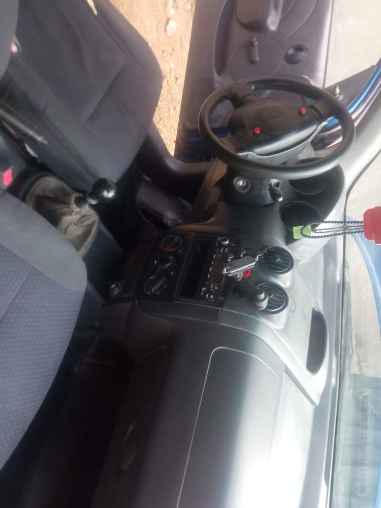 افيو للبيع مديل 2006 وارد خليجي محرك مفتوح رقم بابل جديد مكفوله من كلشي عدا الخياس وجراد في القشر فقط 
السعر 35$ 
العنوان الحله على طريق الكفل قرب جامعة الحله الأهلية
***********
