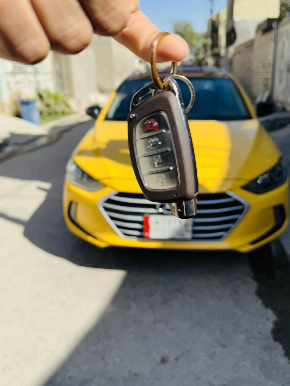 السلام عليكم سياره 2017 سياره فول مواصفات من عدا الفتحه سياره معروضه للبيع للتواصل  ***********
