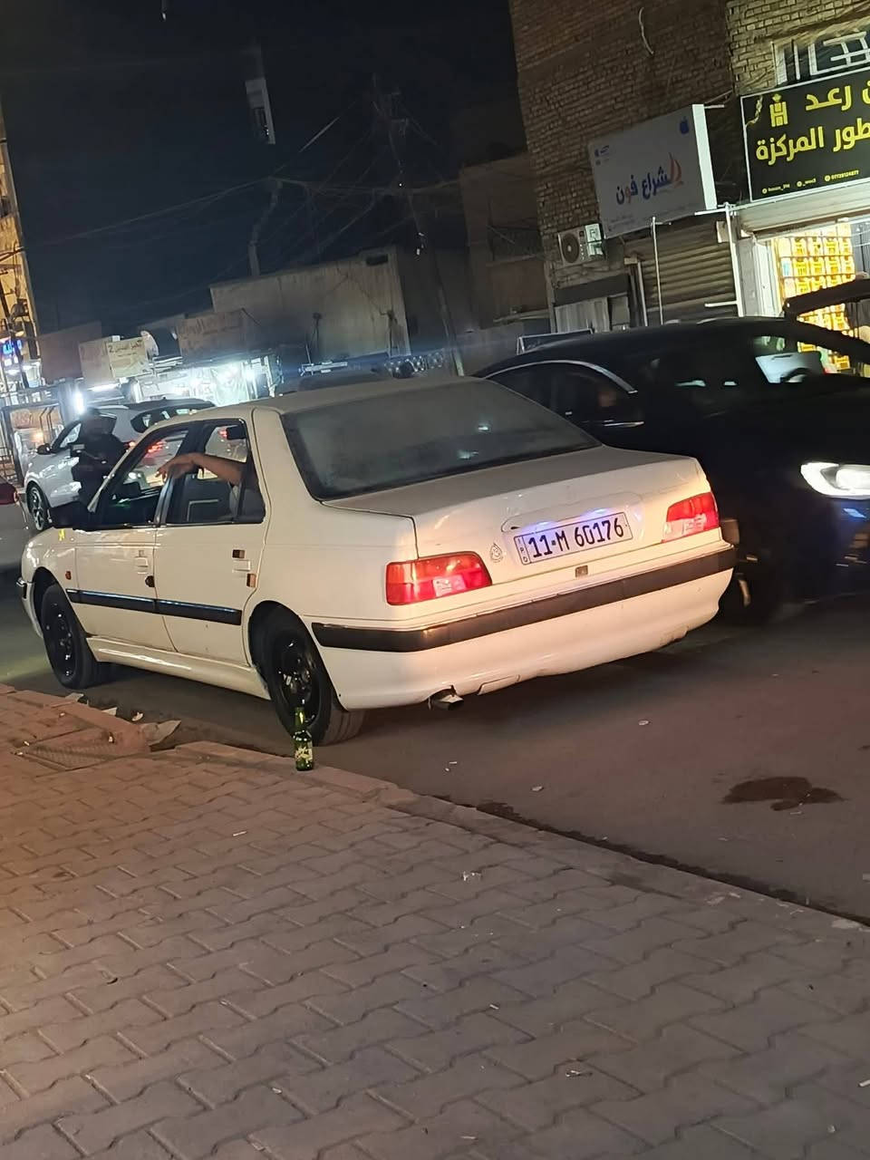 السلام عليكم بيجو باص مودل 14لبيع السيا رة نضيفه رقم بغداد الجديد تحويل ثاني يوم 
معروضه 50 بيه مجال تجي شوف عنوان بغداد الامين الثانيه رقم الهاتف ***********

