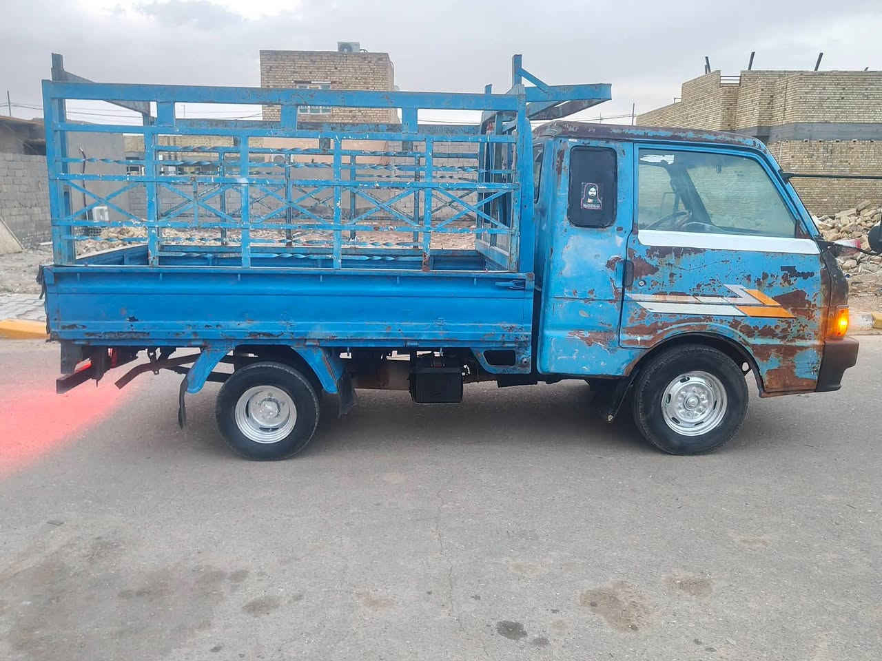السلام عليكم كيه بنكو 93 رقم واسط مكينه كير اكسن شاصي مكفول كهربائيات شغاله تخم تاير حداديه جديده الكشره بلاديه شوف العين مكان واسط قضاء الحي 
*********** السعر 34 وبيه مجال قليل 
(مكلف بلنشر)
