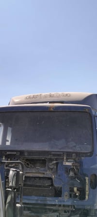 كاسحه وزعانف • لكزز تسعينات • ضربه بركن