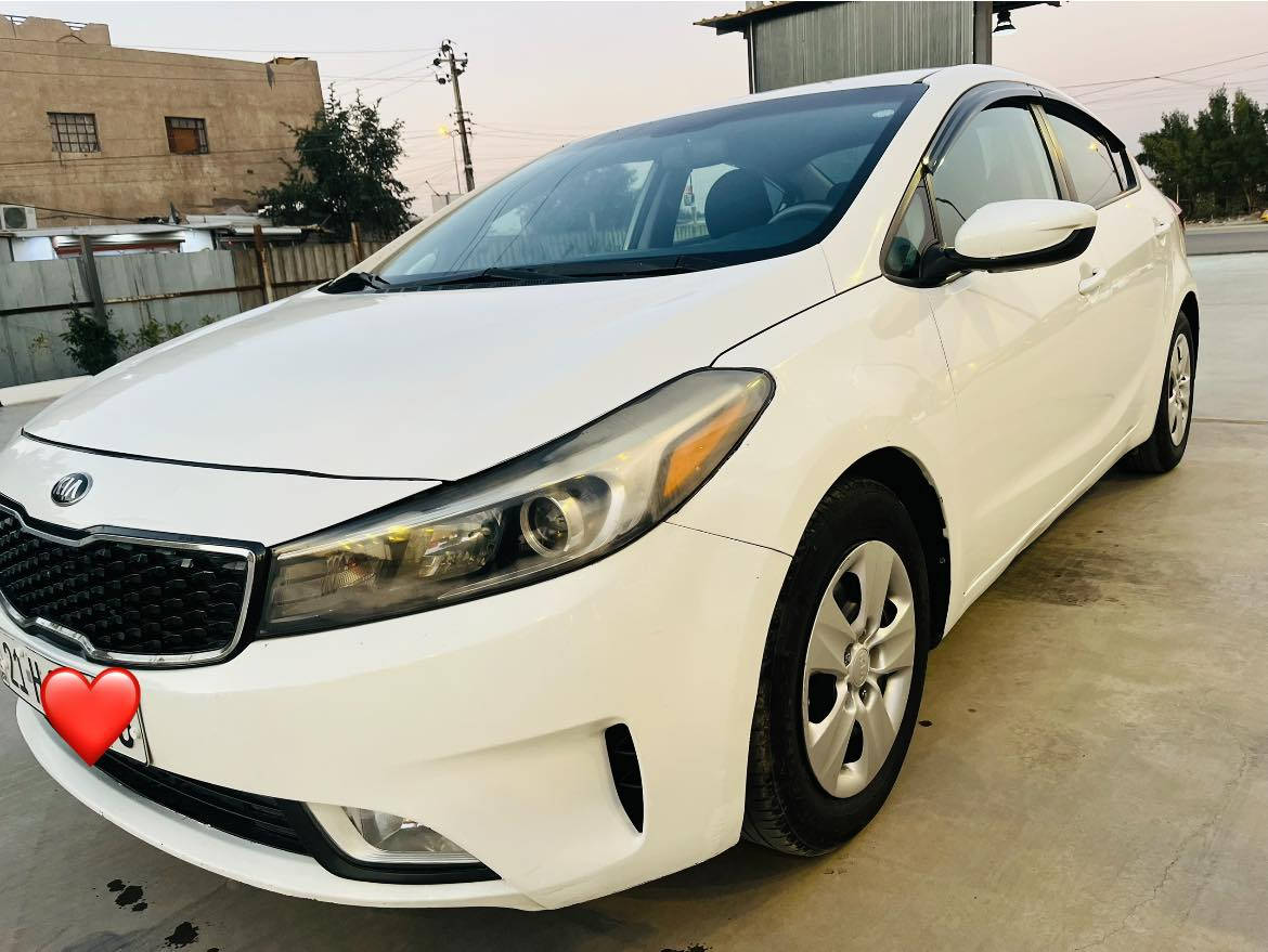 السلام عليكم فورتي 2017 حادثها جاملغ وبنبد رقم سليمانيه هزه جديده تحويل ثاني يوم صدر امامي خلفي جديد تخم تاير مكينه كير كله تمام تبريد منضومه جديده ثلج السعر 113 مكانها بغداد حي المواصلات ***********
