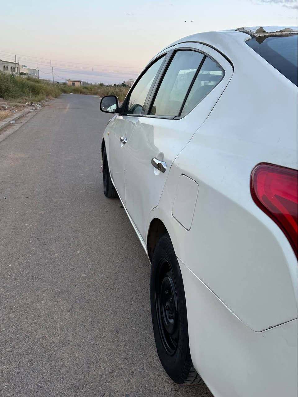 تكايه جوان بيخوينه وه انجا تيل بكه 
اوليات اوليات 
به ناو ناكريت 
وكاله ده كريت بس 
موديل ٢٠١٢  كامل كراوه به ٢٠٢٠
گير مكينه بشرت 
تبريد بشرت 
وه رگراو بشرت 
بيش كه پسه  
پشتي ليدراوه له حيمي هه يه فعص مرور ناكريت 
نرخي ٥٥مجاليكي برايانه 
***********

يرجى القراءة بعناية قبل الاتصال ⚠️
• الأوراق: أوليات (السيارة تباع بأوراقها الأصلية).
• الملكية: لا تُسجل باسم المشتري (ما تصير سنوي)، يتم البيع عن طريق وكالة فقط.
• الموديل: 2012 (محدثة بالكامل تحويل كامل إلى موديل 2020).
• الجير والمحرك (المكينة): بشرط الفحص.
• التبريد: بشرط الشغال والفحص.
• الرقم/الهزة: بشرط (السيارة مستلمة وجاهزة).
• حالة البودي (الهيكل):
• الرباط الأمامي (القمريات) سليم كبس.
• الجهة الخلفية تعرضت لضربة وتوجد آثار لحيم (تعديل باللحام)، لذلك لا تنجح في فحص المرور.
• السعر: 55 ورقة (5,500$ دولار) وبها مجال بسيط للأخوان.
للاتصال والاستفسار: *********** أربيل, العراق
