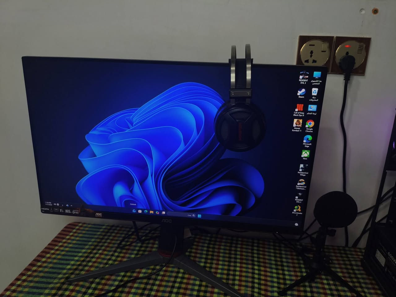 للبيع PC Gaming كامل مع ملحقاته جاهز للاستخدام مباشرة 🎮🔥
المواصفات:
• المعالج: Intel Core i5-9400F
• كرت الشاشة: GTX 1060 6GB
• الرام: 16GB
• التخزين: حوالي 1.5TB
• النظام: Windows 11 Pro

الملحقات:
• شاشة AOC قيمنك 27 إنج 165Hz
• عاكسة كهرباء 1650 واط / 24 فولت
• عدد 2 بطارية 60 أمبير 
• ماوس
• كيبورد
• مايك
• سماعة

الجهاز نظيف وشغال ممتاز وجاهز للألعاب بدون أي نقص
مناسب للألعاب والاستخدام اليومي

للاستفسار مراسلة خاص 📩
او التواصل على رقمي واتساب
***********
