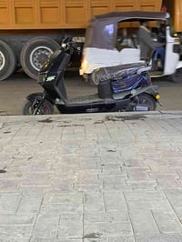 دراجه شحن صارلي 5 ايام من ماخذها دراجه ماشيه 175 كيلو ب900 وبيها مجال ...