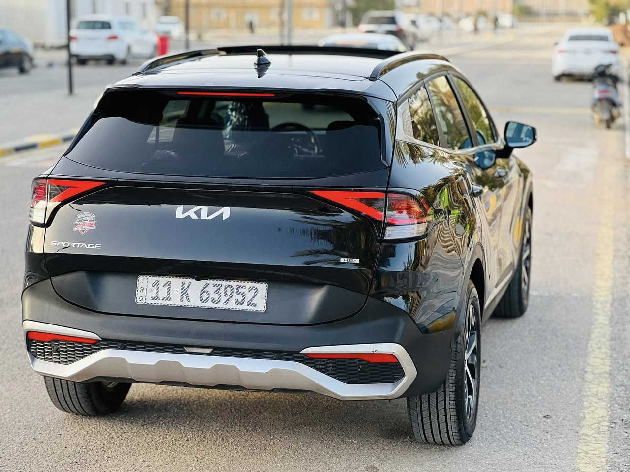 سبورتج هايبرد 2024 فول بانوراما 1/1
حجم المكينه : 1600 تيربو + نظام هايبرد     

             ماشيه : 18 الف ميل    

           الايرباك : دركه فقط 

الضرر :  جاملغ وبنيد مبدلات اصليات نفس اللون

المواصفات :

1. شاشه كبيره

2. بصمه

3. شحن وايرليس

4.تشغيل عن بعد 

5. كامرا

6. رادارات جانبيه

7. رادار امامي

8. لايتات لد 

9. بكلايت لد 

10. كشنات جلد ابيض

11.هيترات بالكشنات

12. ويل كب 

13.اشاير بالمري

14.كيجات دجيتل 

15. قطعتين تبريد 

16. تبريد بيانو 

17. تحكم 

18. نظام سبورت ايكو عادي

19. فور ويل 4x4

20.ايقاف ذاتي اوتو ستوب

21.حساسات خلفيه

22. اوتو هولد 

23. نظام منحدرات 

24. كشن السايق كهرباء

25. بنوراما

السعر : مناسب اتصل وتدلل 

تفاصيل اكثر هذا رقمي *********** واتساب بي تحياتي
