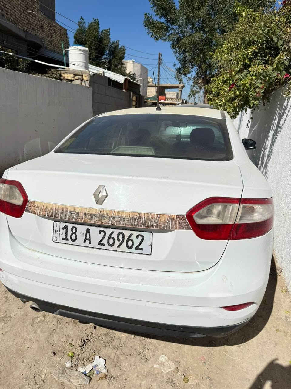 رينو فلونس موديل ١٢ سنويه جديده 2031 
مكينه وكير كفاله المكينه قبق اصفر المرغوب 
مابيها حادث بيها بيبان ٣ بس صبغ
مكانها حله 
رقمها بابل 
السعر 63 وبيها مجال *********** بس واتساب حلة, بابل
