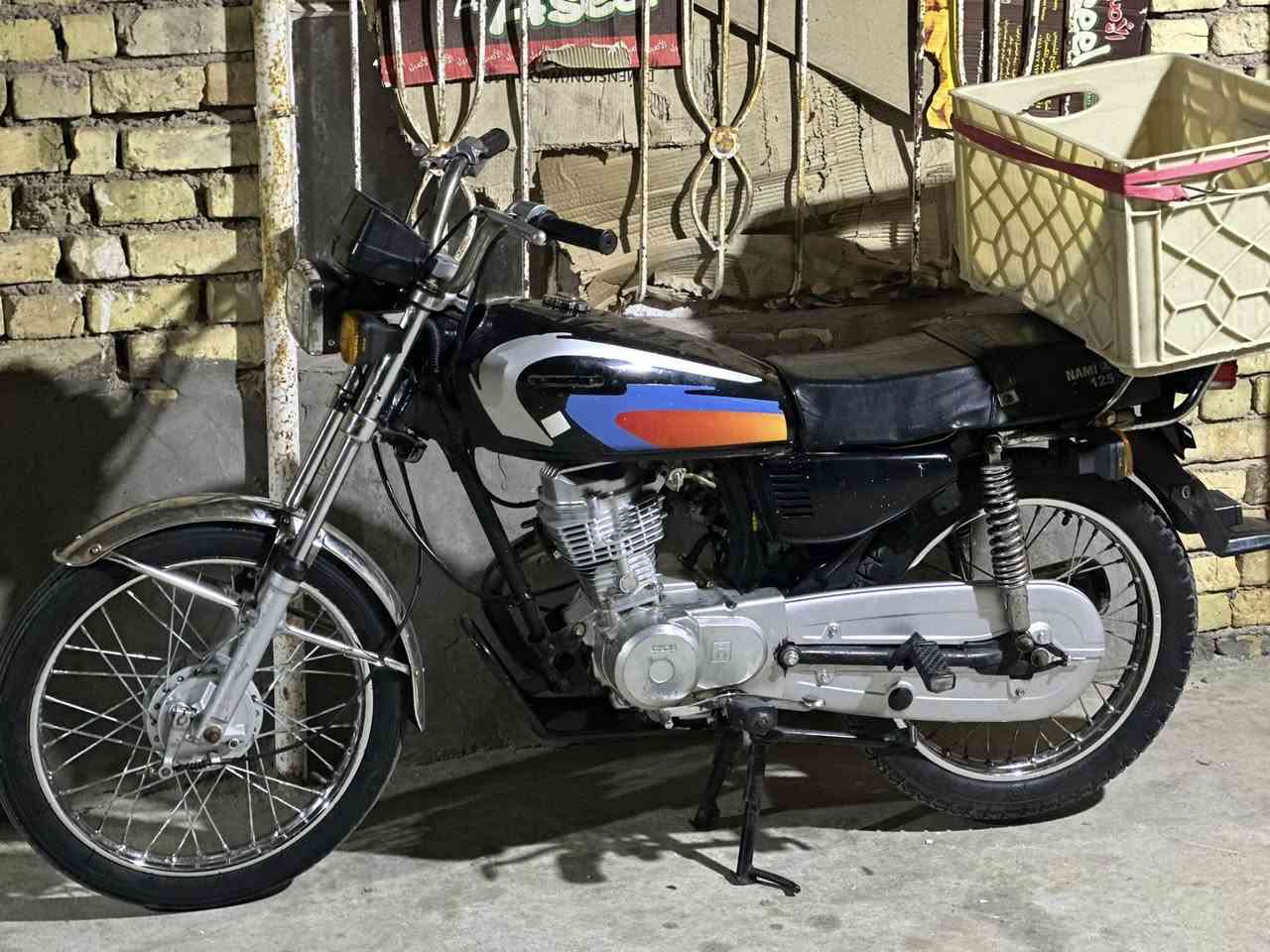 دراجه نامه ادوات للبيع نضيفه حلوه ادراجه كله شغاله اسعر 550 وبيه مجال  قليل القرنه ناحيت اثغر ***********
