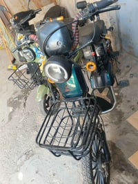 دراجه حجم 20  نظافة 90% بطاريات 4 ع الفحص  250 وبيها مجال  البياع  077...