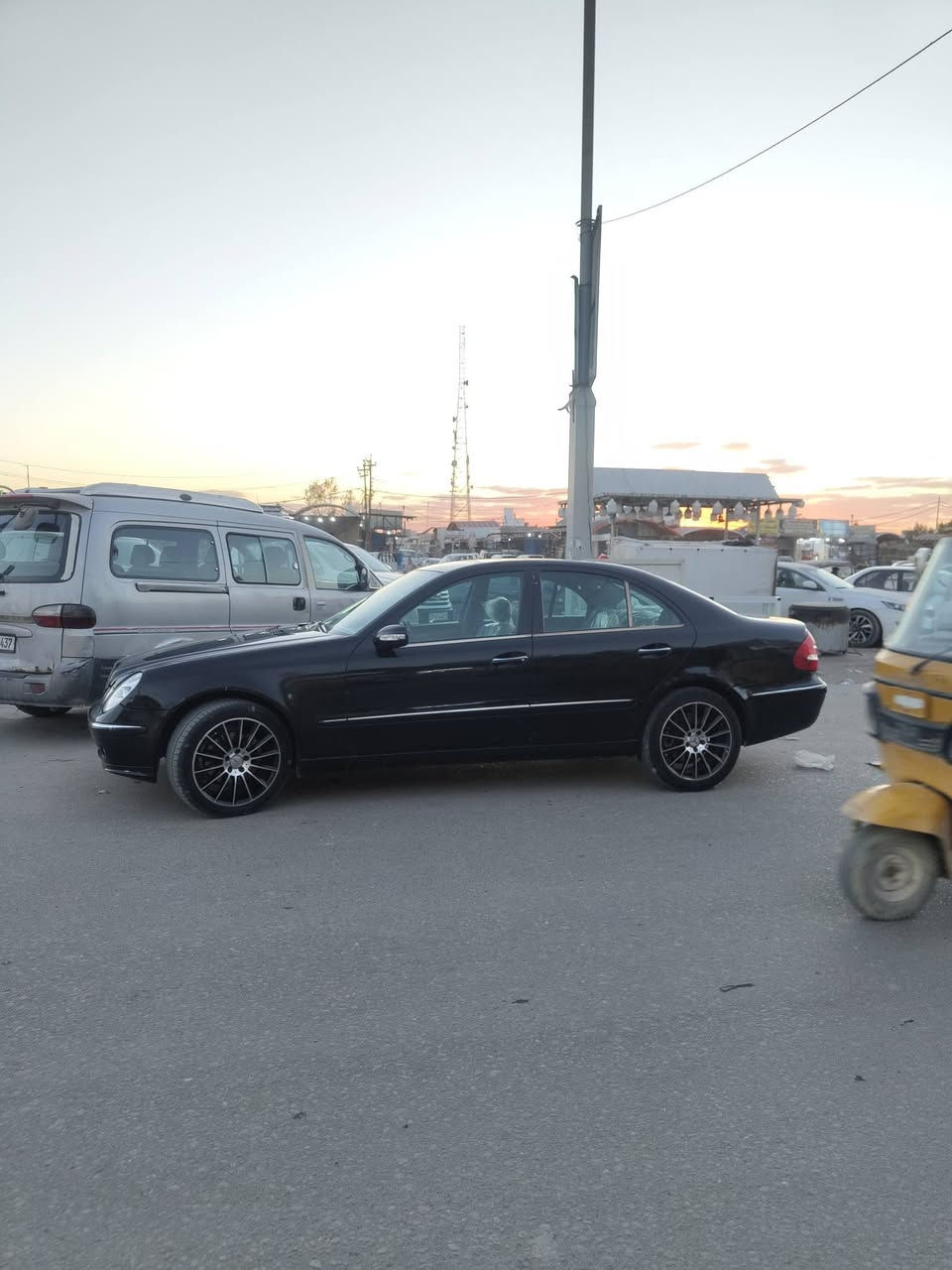 سلام عليكم 
مارسدس E320 .2002 اريدها ب115 مكفوله   بس جاملغ امامي  جان جارد وصبغته   يعني قطعه وحده صبغ رقم سليمانيه مداور وكاله  ماكو مشكله ***********
