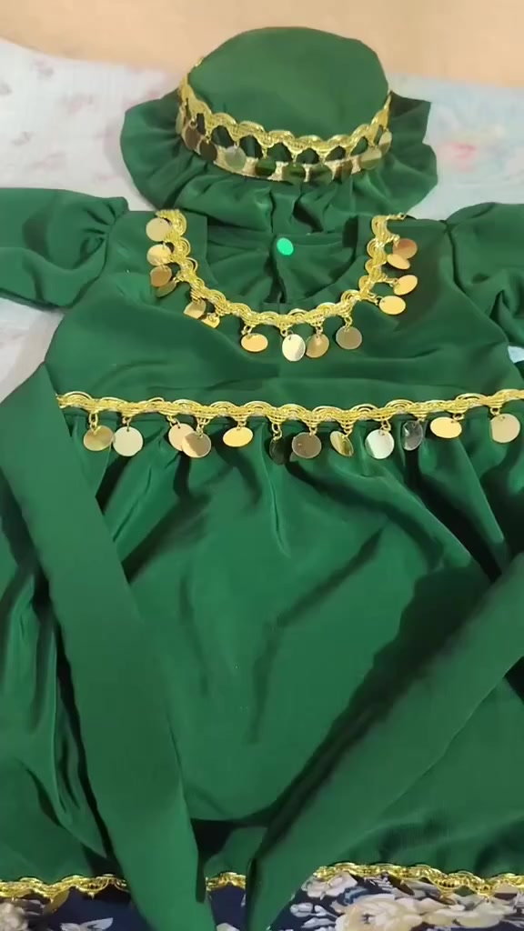 بنات متوفر بناتي ولادي حسب قياسات🤍 

متوفر خدمه توصيل داخل ديوانيه


**إذا كنت صاحب هذا الإعلان وتريد حذفه لأي سبب، رجاءا أرسل رسالة إلى الدعم الفني**