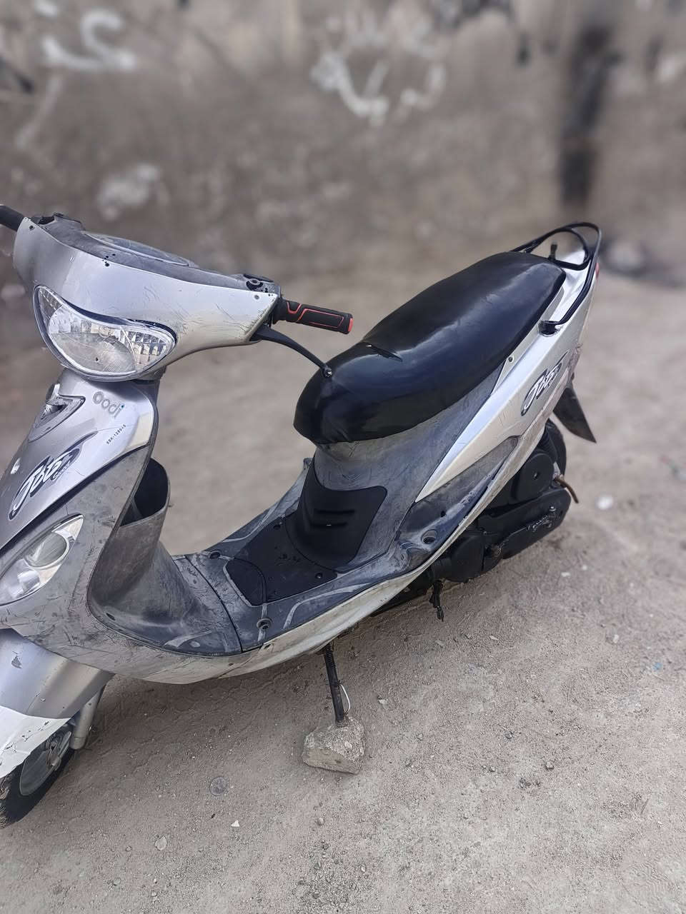 سلام عليكم درجة ماكس منغولي لبيع نضيفه كلشي شغال بيه سلف هندر عوزه باتري لايت مكينه ناعمه 50 بلاد سعرها مناسب 400مكان ناصريي مركز وشراي ***********يتصل عله رقم
